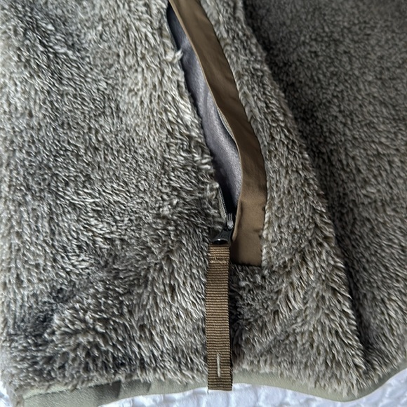 L.L. Bean Hi-Pile Fleece Pullover Womens Medium Dark Olive/Eucalyptus New w Tag - Picture 3 of 7